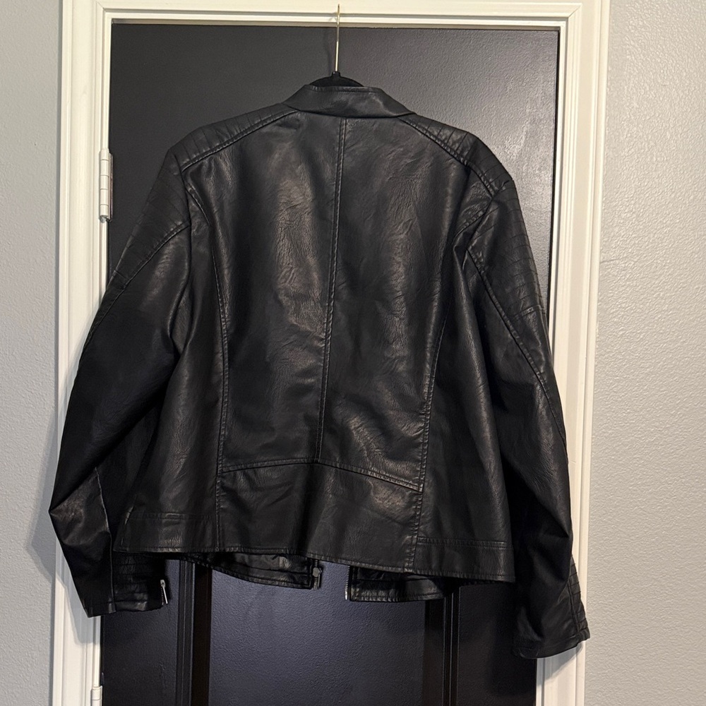 Baccini Black Jacket with Silver Zippers - Picture 5 of 5